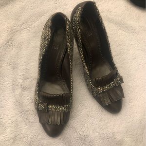 Hugo Boss tweed leather heel Sz37/7.5